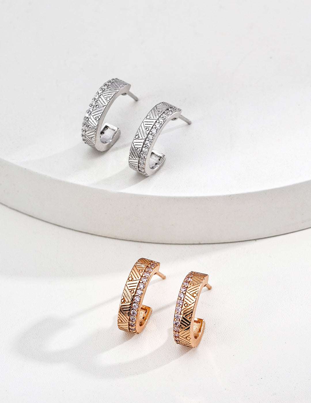 Chronicle Spark — pair of oxidized silver zirconia studs on neutral background｜Forya J'adore