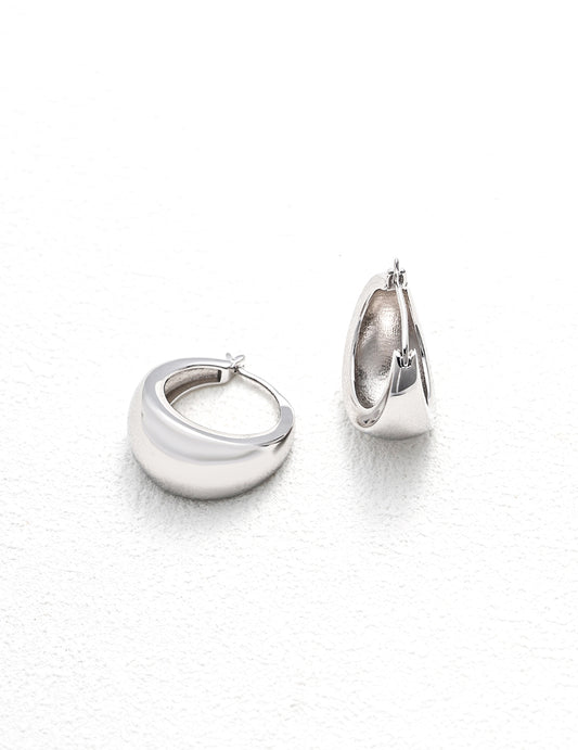 Naked Resonance — matte S925 sterling silver hoop close-up
