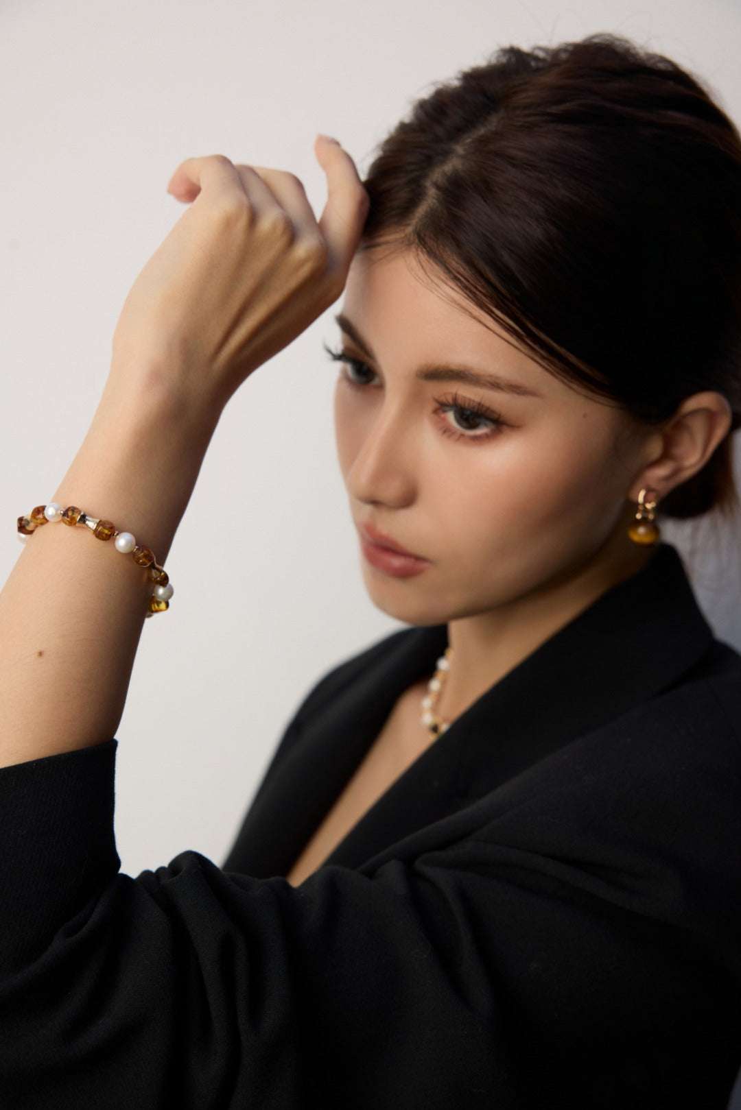 Amber Bloom Strand Bracelet ｜Eudorra Jewelry.