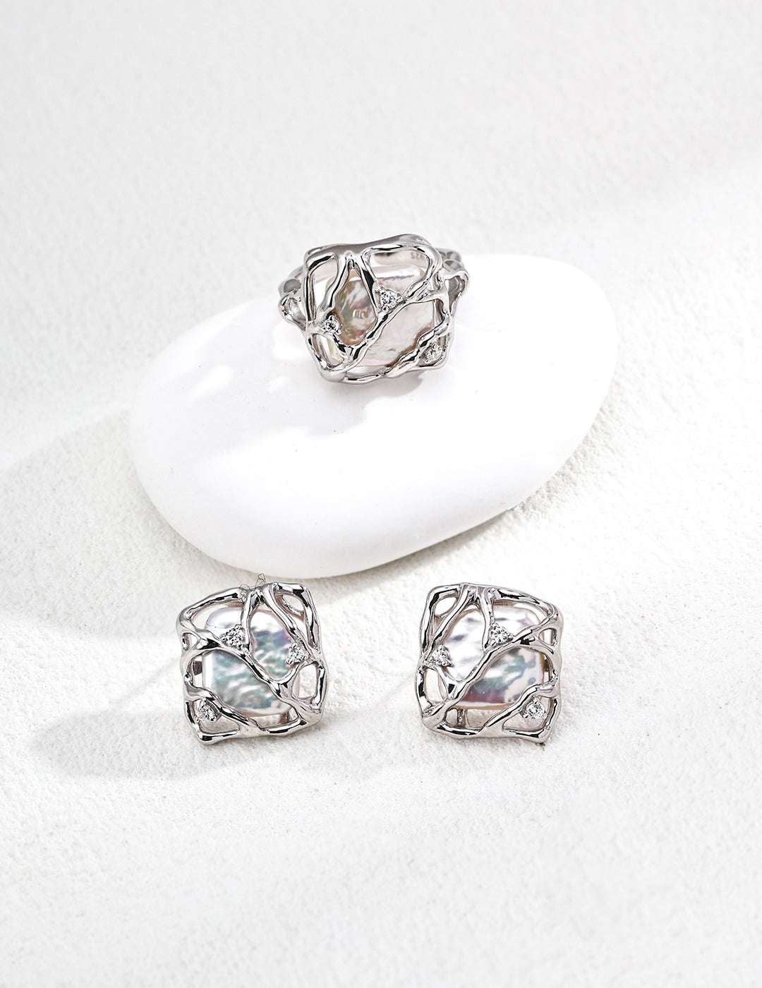 Lunar Spark Earrings ｜Forya J'adore