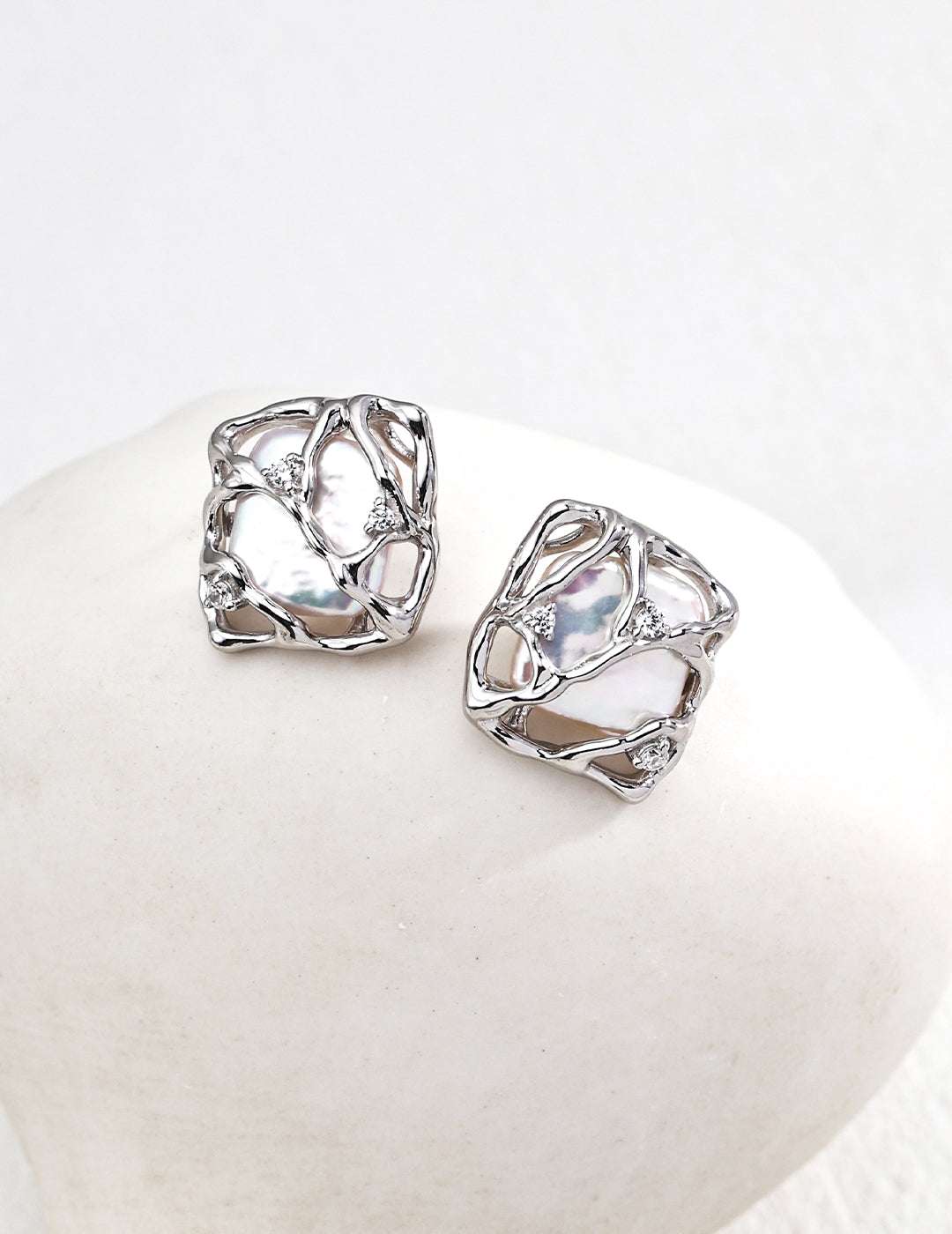 Lunar Spark Earrings ｜Forya J'adore