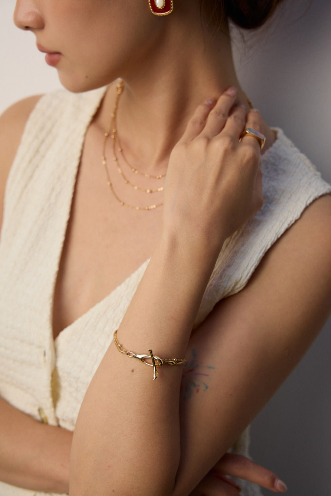 Oxidized Silver Bracelet | Hammered Clasp Bracelet | Eudorra Jewelry